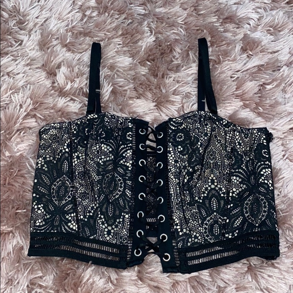 Victoria’s Secret top